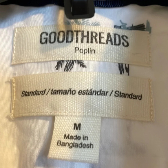 Goodthreads short sleeve button down shirt size medium - Picture 4 of 4
